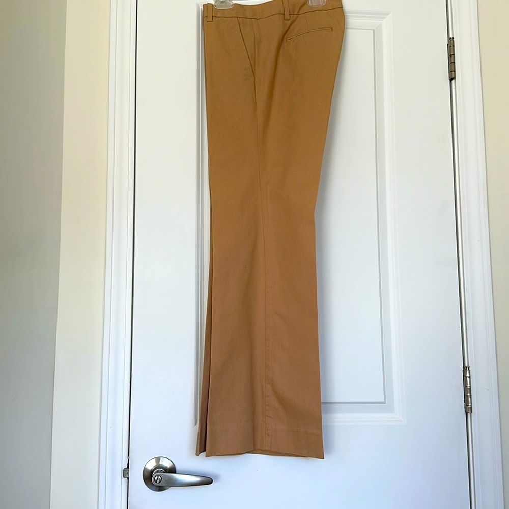 GAP women’s khaki slacks